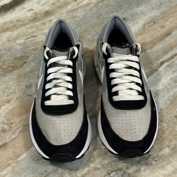 Youth NIKE Waffle One Grey Fog Particle Grey Athletic sneakers- Size 6.5Y - Picture 4 of 10